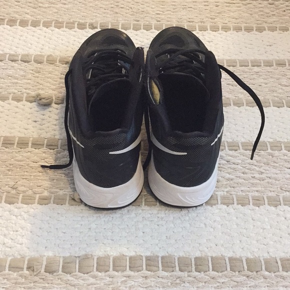 Nike High Top Hyperfuse Basketball Shoes - Picture 4 of 7